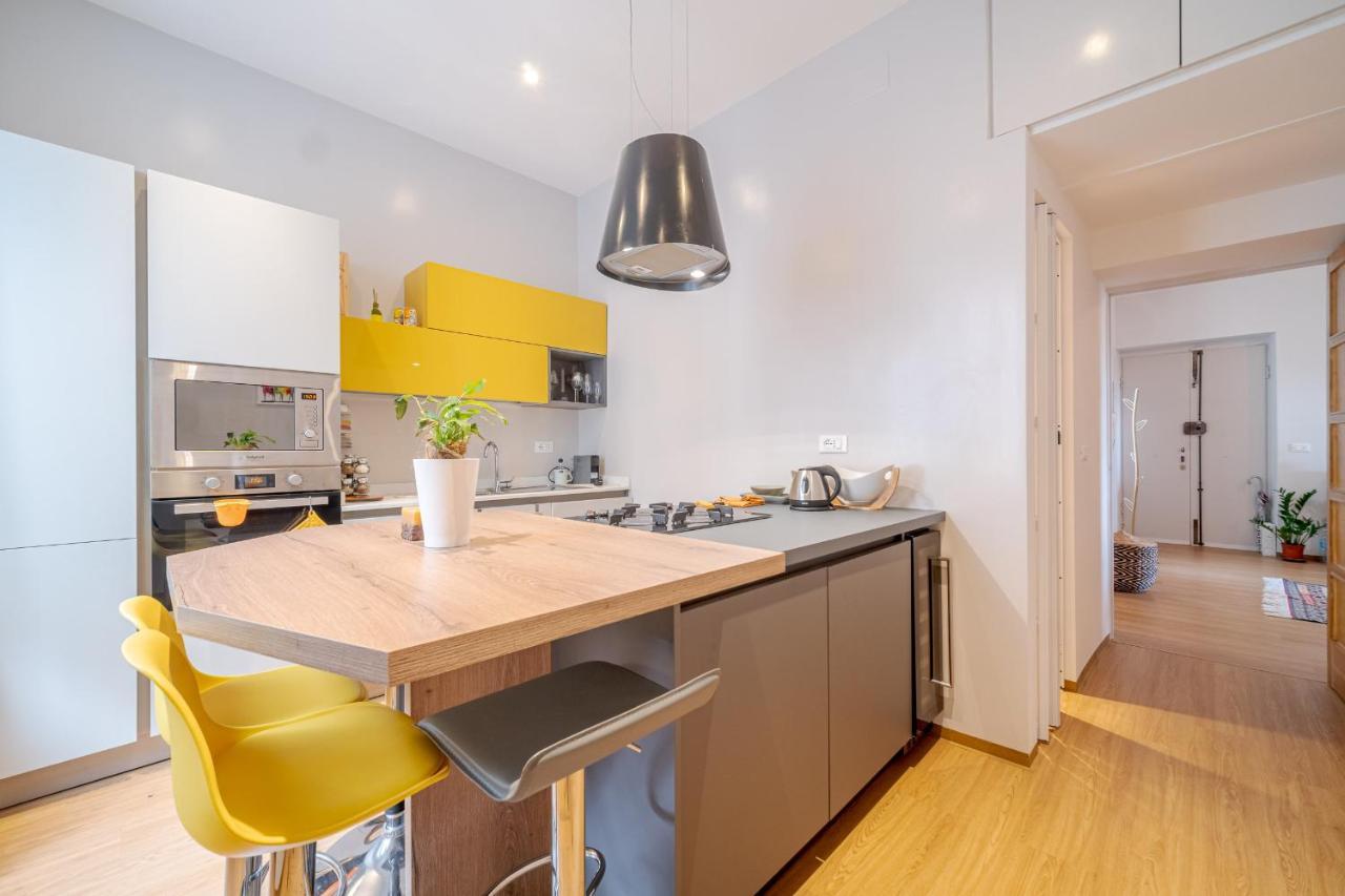 Bright Apartment A Few Steps From Via Garibaldi Genua Exterior foto