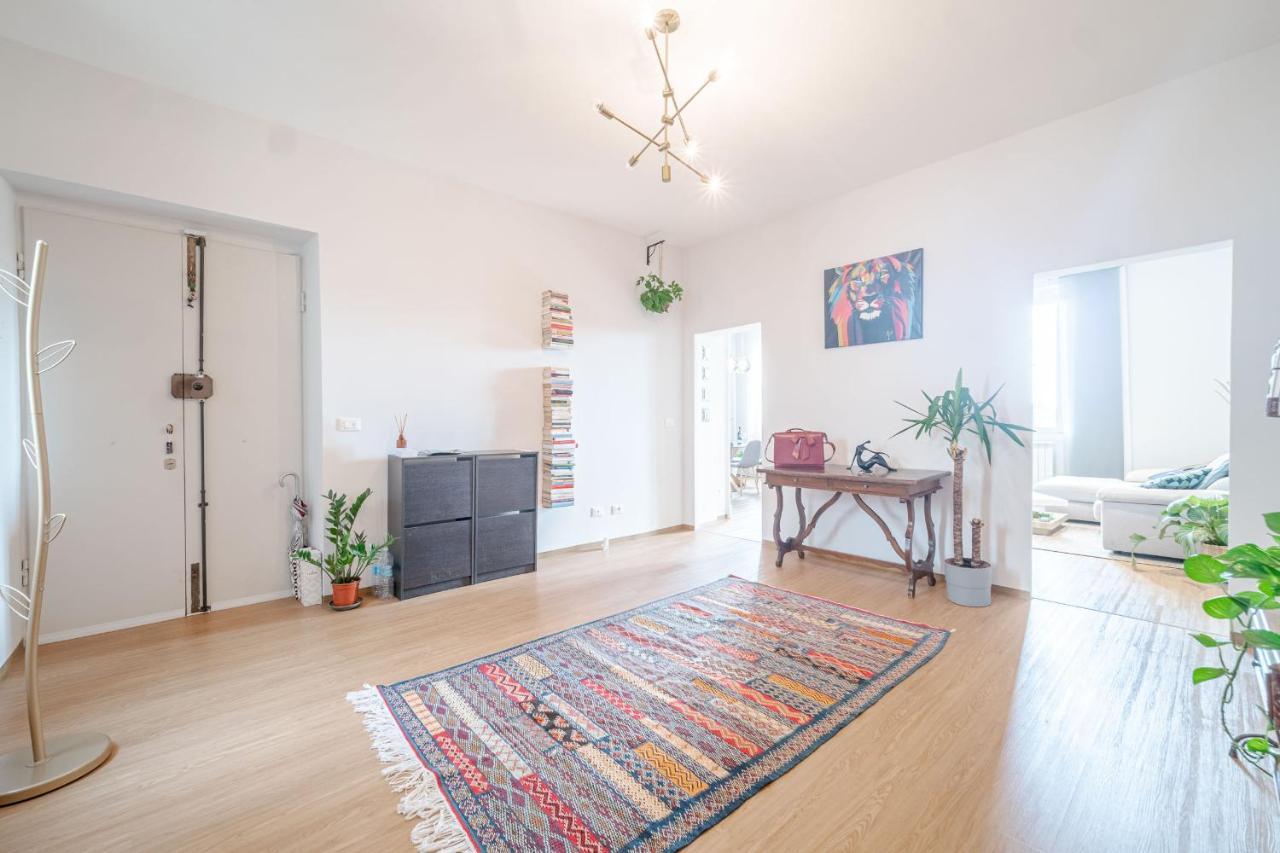 Bright Apartment A Few Steps From Via Garibaldi Genua Exterior foto